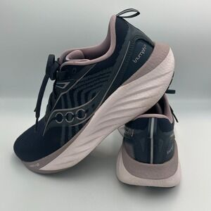 Saucony Triumph 22 Womens Sz 10 S10964-146 Navy Dusk Pink Running Shoes Sneakers
